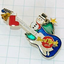 送料無料)Hard Rock Cafe スノーマン 雪だるま ギター ハードロックカフェ ピンバッジ PINS ブローチ ピンズ A18637_画像1