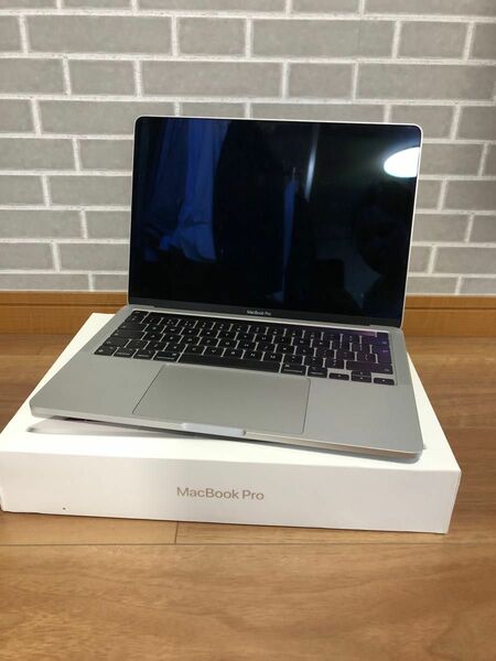 MacBook pro M1(2020/UKキーボード)