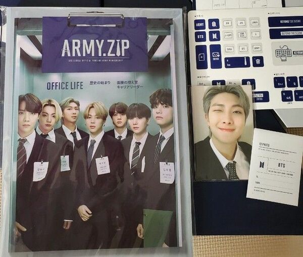 BTS OFFICIAL FANCLUB　ARMY MEMBERSHIPKIT　会報誌・ファンクラブ入会特典キーポーチセット