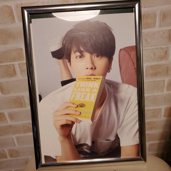 BTS ジン JIN undercovermission アンカバ ミニ ポスター 額縁つき
