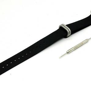 腕時計ベルト NATOタイプ 22mm ブラック 黒 厚手 ナイロン素材の画像3