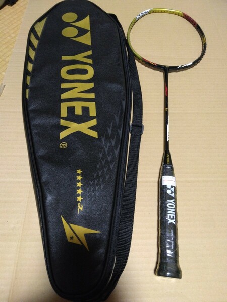 ボルトリックリンダンフォース　　VTLD-F バドミントンラケット YONEX