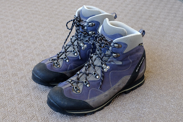 Yahoo!オークション -「scarpa ブーツ」(トレッキングシューズ) (靴)の