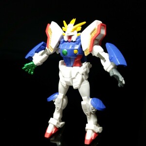 バンダイ　ガンダム　シャイニングガンダム　食玩　画像が全てです。御入札前には必ず自己紹介と商品説明をお読み下さい中古品