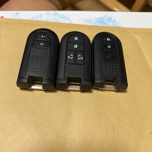 美品他☆ダイハツ タント(LA600S)純正スマートキー　タント 3ボタン　ムーブキャンパス　ウェイク　ムーブ(LA 150S) 2&３&4ボタン各1個　10