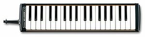 SUZUKI スズキ 鍵盤ハーモニカ メロディオン アルト 37鍵 M-37C 日本製 美しい響きの金属カバーモデル 軽・・・