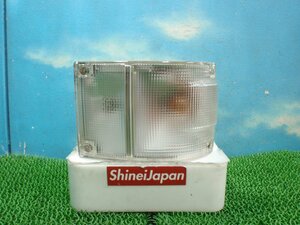 * VTE24 E24 Caravan DX corner lamp corner lens left 210-24735 Ichiko 350848JJ