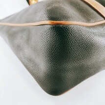 【大容量】 LANCEL ランセル ハンドバッグ トート 肩掛け レザー ブラック系 ロゴ金具 ショルダー ハンド トート 鞄 軽量_画像7