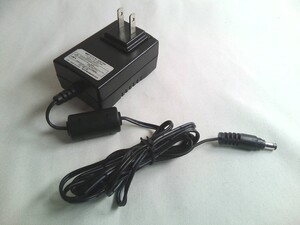 東日本電信　電源アダプタ(K)-WBC7000 SA07H1217 （12V　2A）★ 動作品