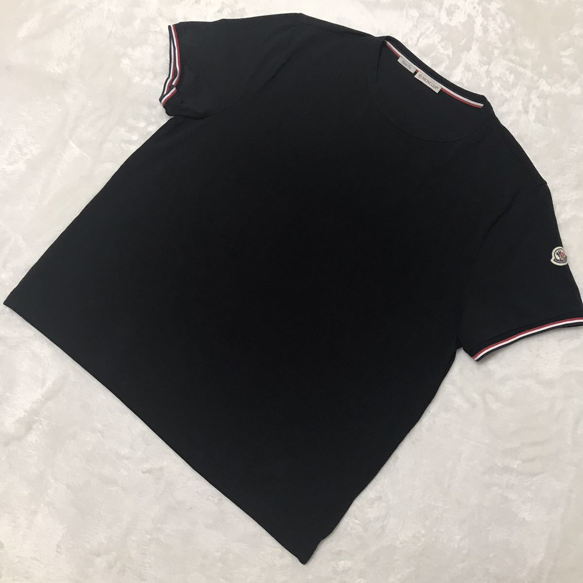 ヤフオク! -「モンクレール tシャツ」の落札相場・落札価格