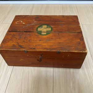 アンティーク　木箱 救急箱　道具箱