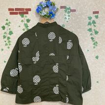 ひやま はるみ ハルミヒヤマ トップス シャツ ノーカラー 長袖 刺繍 薄手 レディース 総柄 S M L 紫陽花 リンゴ カーキ 綿100% 襟なし 緑_画像2