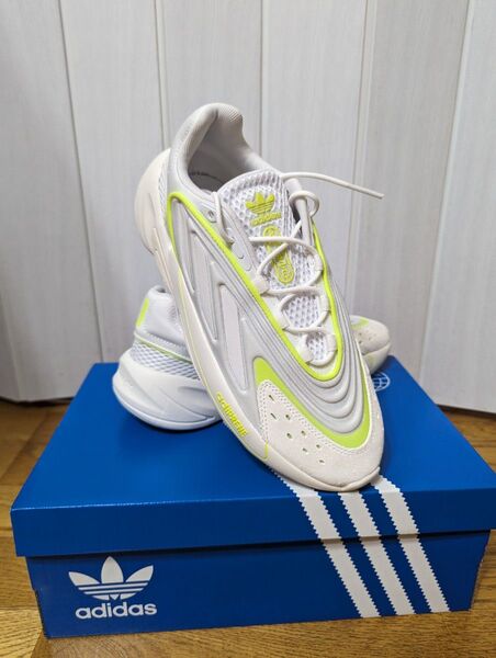 adidas OZELIA 26cm