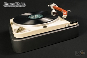 THORENS Thorens TD124 корпус ( серийный 30564 номер )+ подставка & GRADO ручка tone arm 