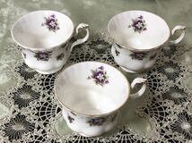 ロイヤルアルバート スイートヴァイオレット カップ&ソーサー&プレート トリオ ティーカップ 3客セット ROYAL ALBERT sweet violets_画像2