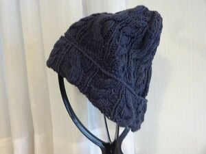 ￥ メンズ・レディース ￥編み込みハット　ニット帽　紺色帽子　サイズ５６cm〜５９cm　キャップ　帽子