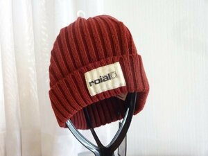 □ roial □メンズ・レディース　編み込みハット　ワインレッド　サイズ５６cm〜５９cm　キャップ　ニット帽　帽子