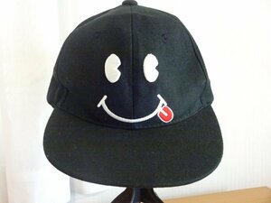 ∨ ENJOY SMILE ∨キッズ帽子　アウトドアキャップ 男女兼用　サイズ５４cm〜５７cm　キャップ　帽子　黒色帽子　ウール使用