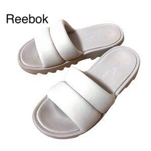 Reebok リーボック　カーディ・B コラボ　サンダル　パフストラップ