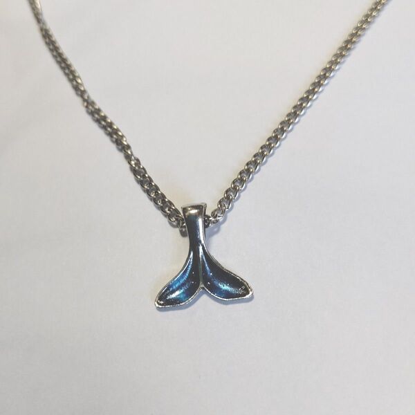#273ハンドメイド ネックレス ホエールテール