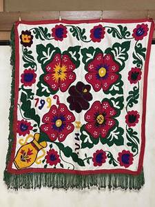 ウズベキスタン スザニ 刺繍 ビンテージ suzani 古布 壁掛け タペストリ フリンジ