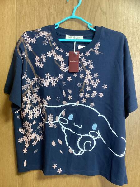 サンリオ ☆シナモロール ☆半袖　　　Ｔシャツ ☆Ｍサイズ 和柄　　桜