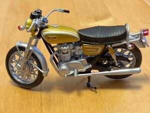 1/24 ヤマハ XS650 イエロー 黄色 フィギュア バイク ミニカー オートバイYAMAHA 旧車　ハンドル折れそう