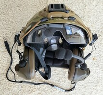 Z-TACTICAL CMTC ２ヘッドセット+OPS CORE CARBONEタイプ ヘルメットマルチカム(内部送風ファン加工済み)+ARCレールアダプター BK _画像2