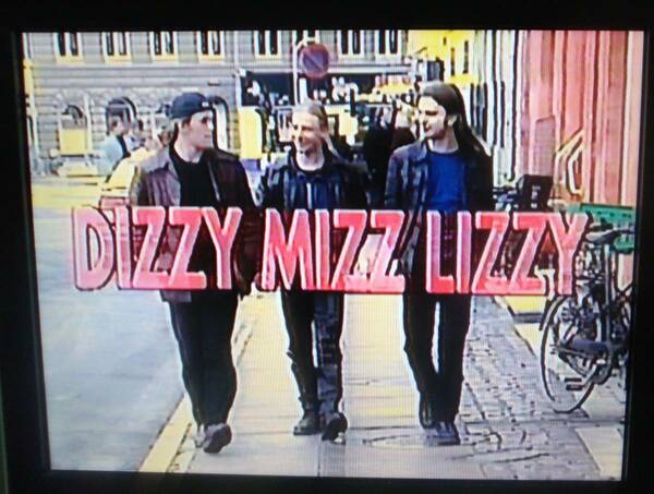 【匿名発送・追跡番号あり】 ディジー・ミズ・リジー [VHS] DIZZY MIZZ LIZZY