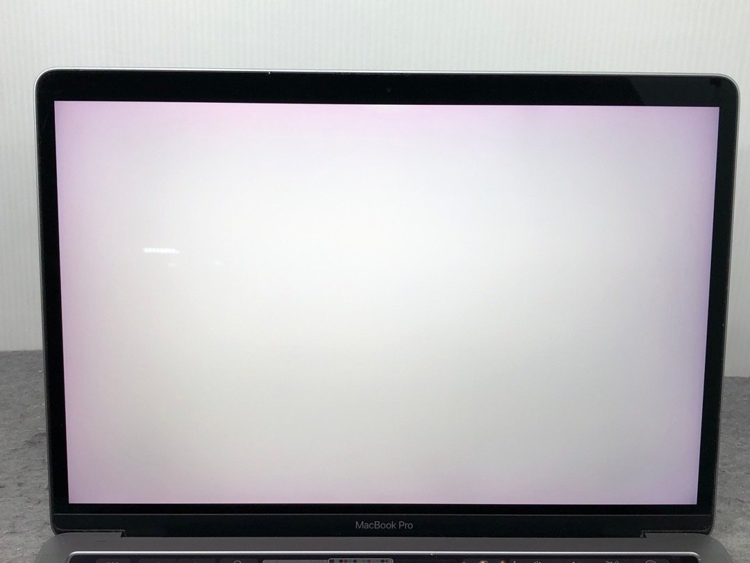 Apple】MacBook Pro 13inch 2016 Four Thunderbolt 3 ports A1706