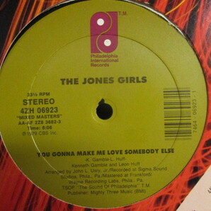 ★ McFadden & Whitehead ： Ain't No Stoppin' Us Now 12'' ☆ c/w The Jones Girls - You Gonna Make Me Love Somebody Elseの画像3