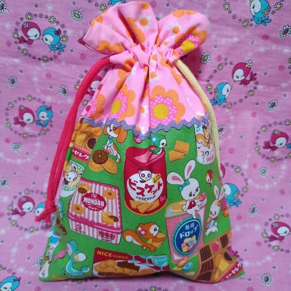 1K-84-2 昭和レトロはいから横丁お菓子柄 巾着袋 はいから横町 ハンドメイド 給食袋 コップ袋 コップ入れ ハイカラ横丁