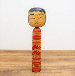 佐藤文吉 作 こけし/伝統こけし 高さ約31.8cm 在銘/銘有 置物/置飾り 人形/日本人形 和物/和風 工芸品/民芸品/伝統工芸 『W1034-45』