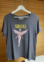 【激安1点のみ 国内正規品】GU × NIRVANA ジーユー × ニルヴァーナ In Utero イン・ユーテロ プリント 半袖 Tシャツ L グレー系 USED_画像2