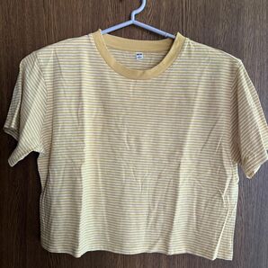 UNIQLO Tシャツ　ショート丈