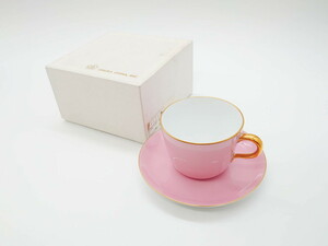 R-070220　大倉陶園(OKURA、OAC)　色蒔き(ピンク)　シンプルながら上品な雰囲気を醸し出すモーニングカップ&ソーサー(洋食器、箱付き)