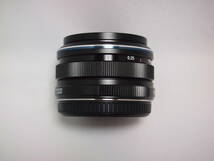 超美品 OLYMPUS M.ZUIKO DIGITAL 17mm F1.8 （ブラック）別売り純正フード付き_画像6