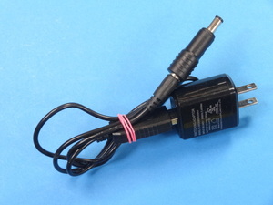 送料無料 ACアダプタ SONY AC-FX198 AC-FX195代替 USB(対応BDP-SX910 BDP-Z1 DVP-FX780 DVP-FX980) BD ポータブルDVDプレーヤー用 12V 管