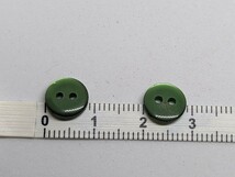 昭和レトロ 手芸 ボタン 緑 直径約9mm ビンテージ_画像3