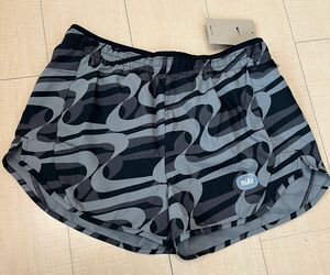 ナイキ　NIKE ショートパンツ　Mサイズ インナー有　レディース