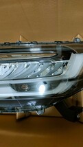 美品 ホンダ オデッセイ RC1/RC2 後期 純正 LED 左 ヘッドライト ランプ STANLEY W5847 J3 33150-T6A-J31 _画像4