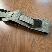 508a2637☆ [フェンダー] ストラップ 2” Suede Strap, Gray/Tan, Reversible_画像4