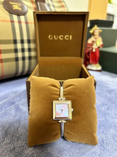 GUCCI レディース腕時計 1900L