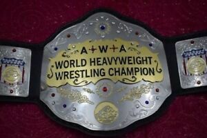 海外　限定品　送料込み AWA world heavyweight wrestling champion 　プロレス　チャンピオン　優勝　ベルト　レプリカ