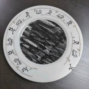 #1黒■ハビエル・マリスカル　プレート■デザイン イラスト 丸皿 インテリア 飾り皿 かわいいお皿