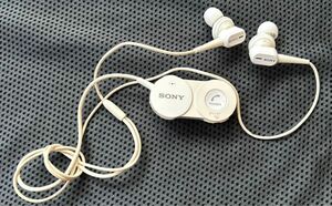 SONY カナル型ワイヤレスイヤホン ノイズキャンセリング Bluetooth