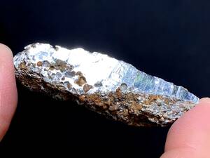 安価なビビアナイト（藍鉄鉱）2・10g（ブラジル産鉱物標本）