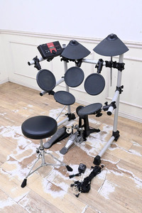 HH18 Yamaha Yamaha Electronic Drum &amp; Stool Set Dtxplorer