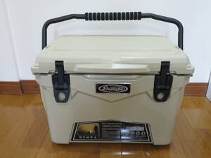 Deelight/ディーライト クーラーボックス20QT Iceland Cooler Box アイスランドクーラーボックス 容量18.9リットル最長で5日間も氷が持つ 