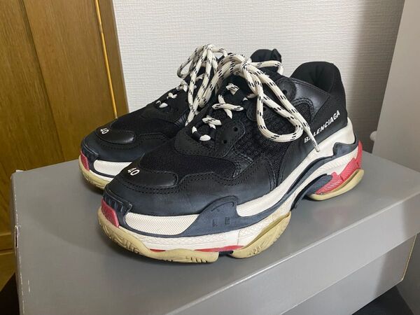 Balenciaga triple s 40 black
